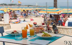 Hotel Riviera